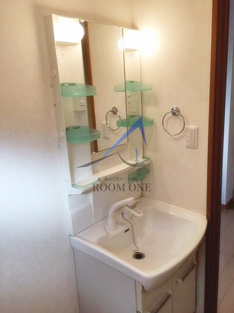 洗面設備　独立洗面台です。