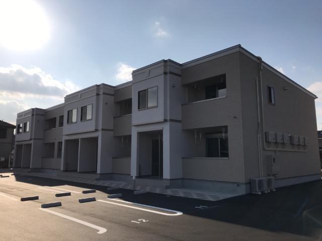 エントランス　外観写真（昼）