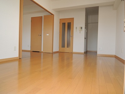 居室・リビング　リビング　別号室参考写真