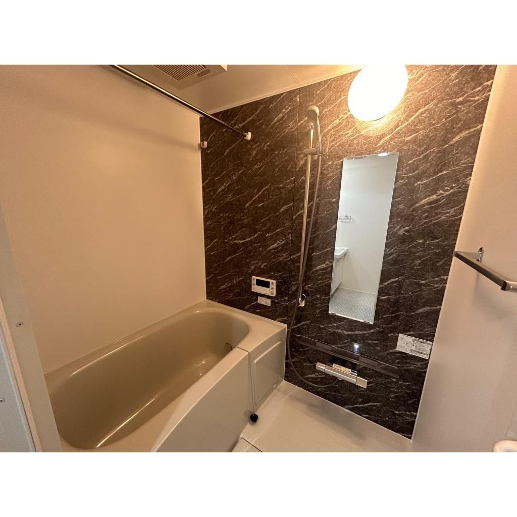バス・シャワールーム　バス