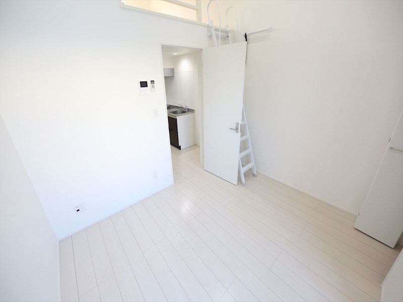 居室・リビング　洋室5.6帖　ロフト4.8帖（収納でも使えます）