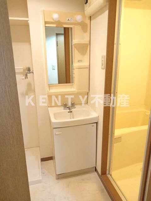 洗面設備　脱衣スペースもあります