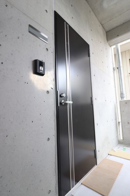 玄関　玄関ドア