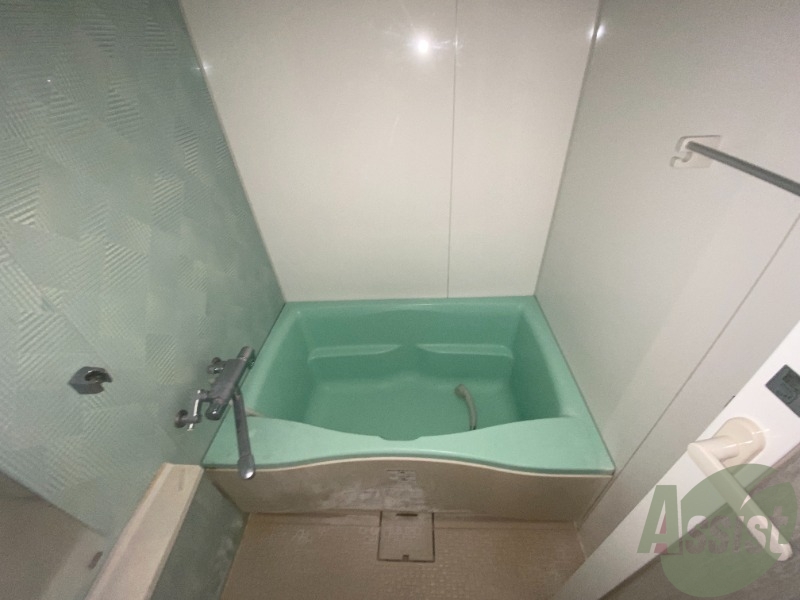 バス・シャワールーム　広いお風呂はゆっくり入って休めそうですね。