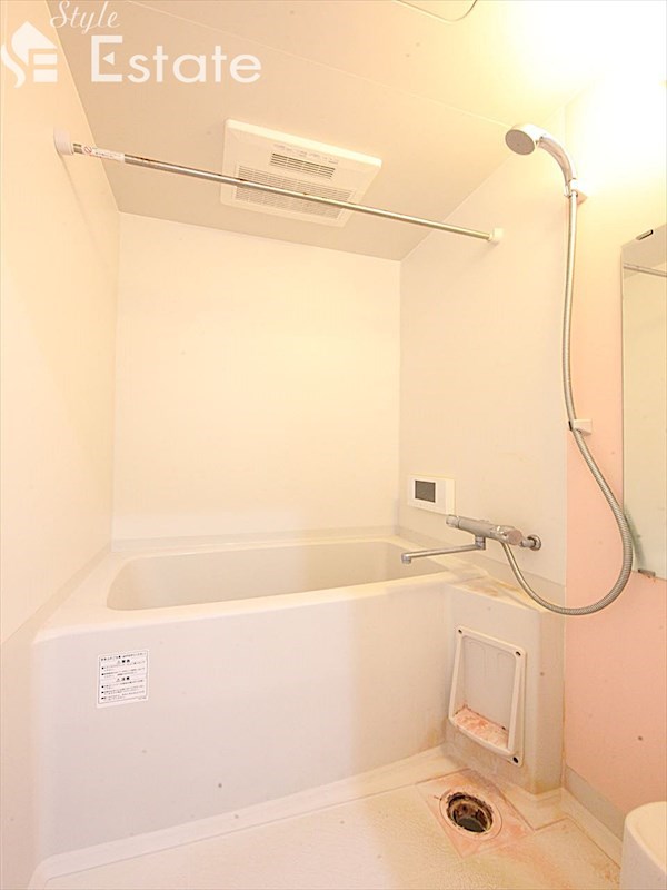 バス・シャワールーム　バスルーム