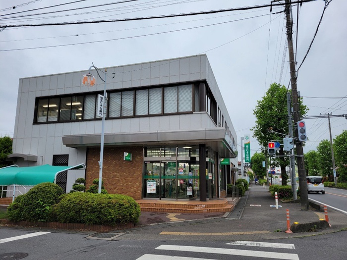 銀行　埼玉りそな銀行毛呂山支店（銀行）まで738m