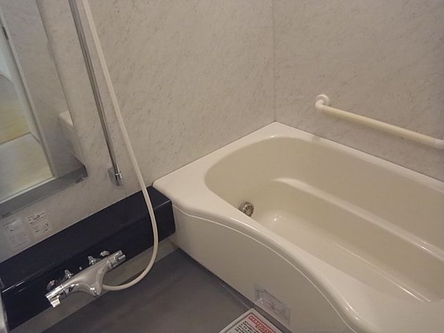 バス・シャワールーム　バス