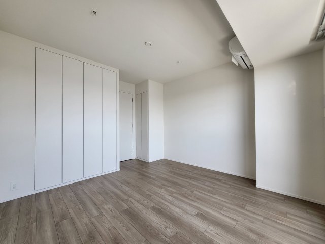 居室・リビング　※別部屋参考写真
