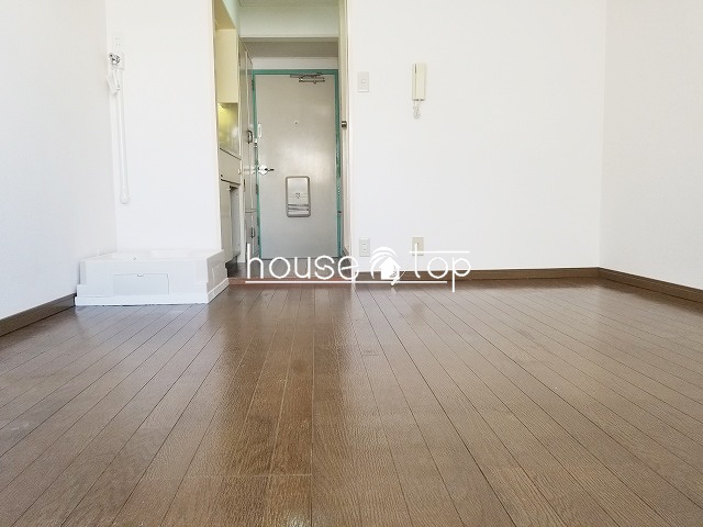 居室・リビング　フローリングも綺麗ですよ