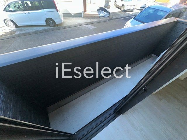 バルコニー　洗濯物も干せますね。