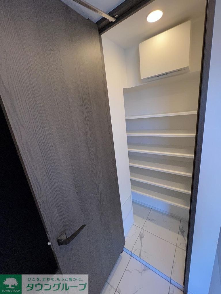 収納　シューズボックス