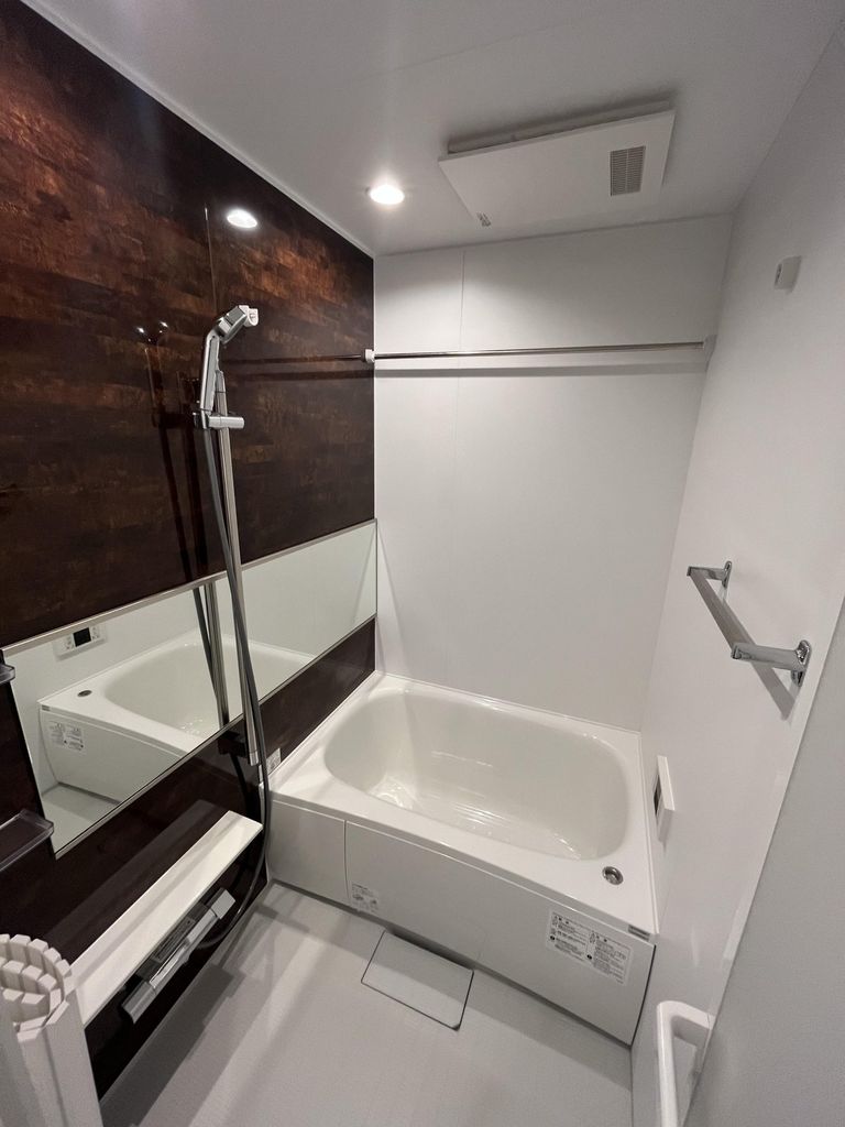 バス・シャワールーム　洗面