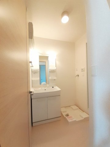 洗面設備　脱衣スペースもあります