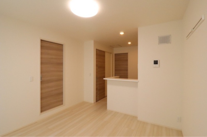 居室・リビング　図面と現状に相違がある場合には現状を優先