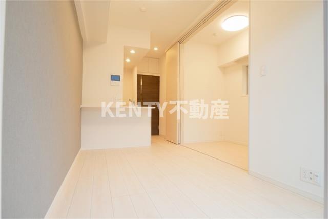 居室・リビング　こちらのリビングで趣味の時間をお楽しみください