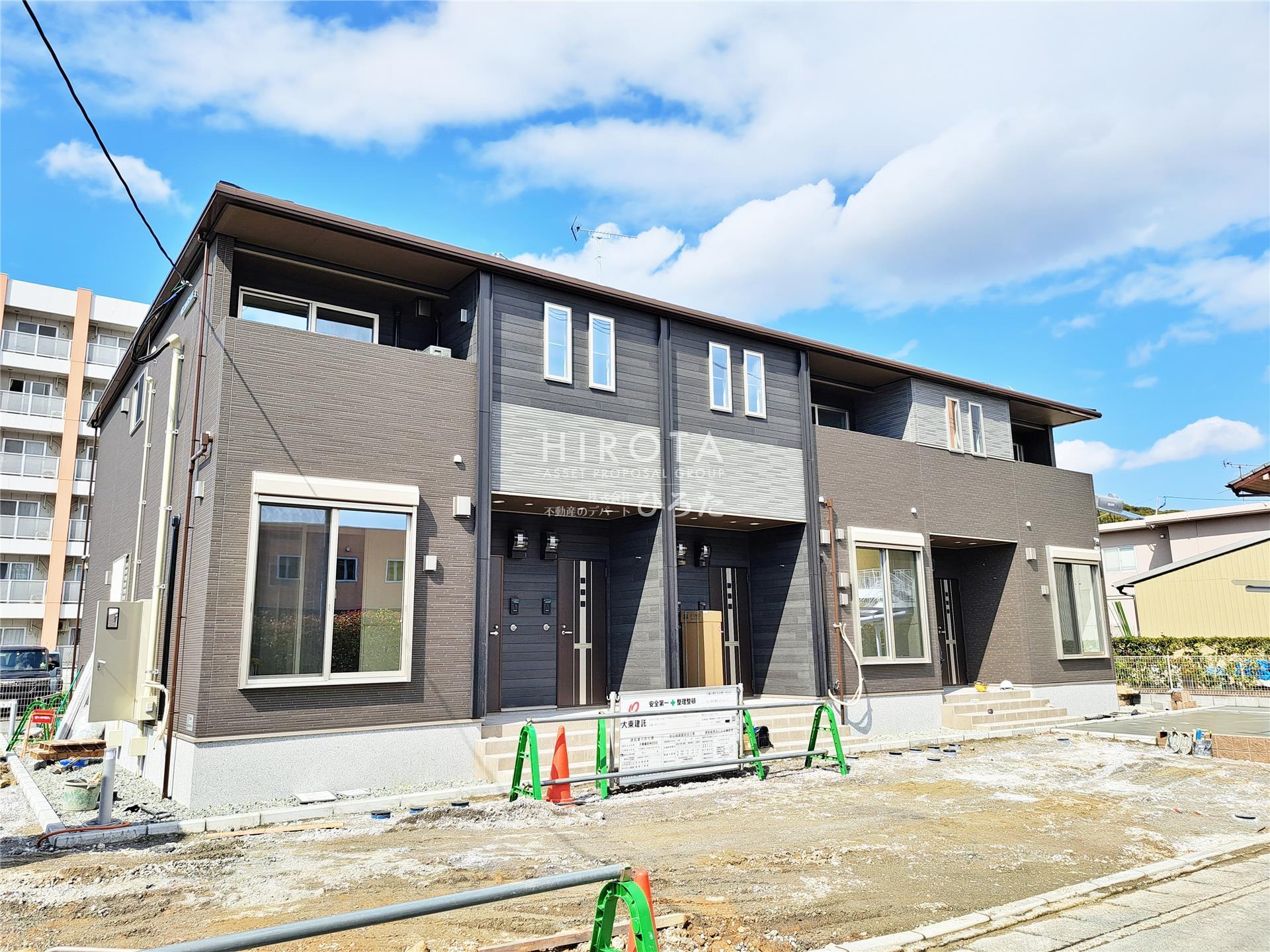 建物外観　建築工事中