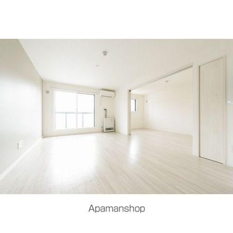 NEREIDの居間写真