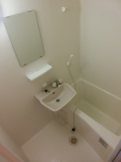 バス・シャワールーム　一日の疲れをココで洗い流しましょう。