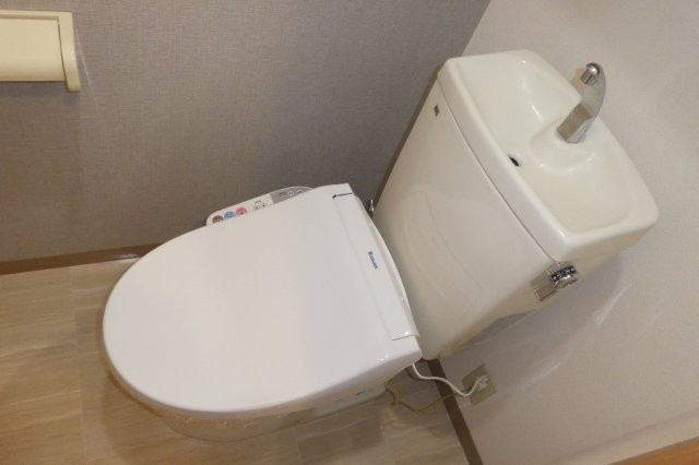 トイレ　ウォシュレット