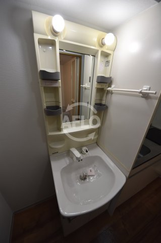 洗面設備　YAHATA西長堀　洗面化粧台