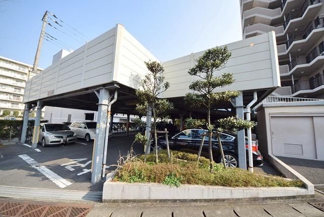 駐車場　敷地内駐車場