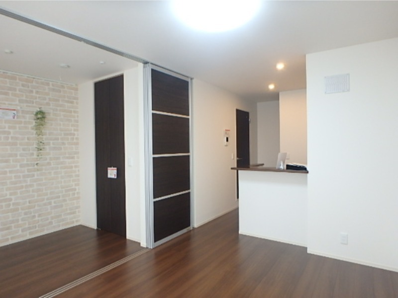 居室・リビング　図面と現状に相違がある場合には現状を優先