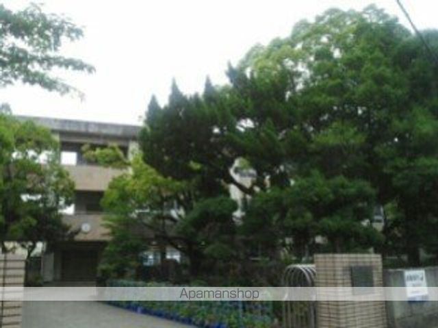 小学校　市立安原小学校様（小学校）まで900m