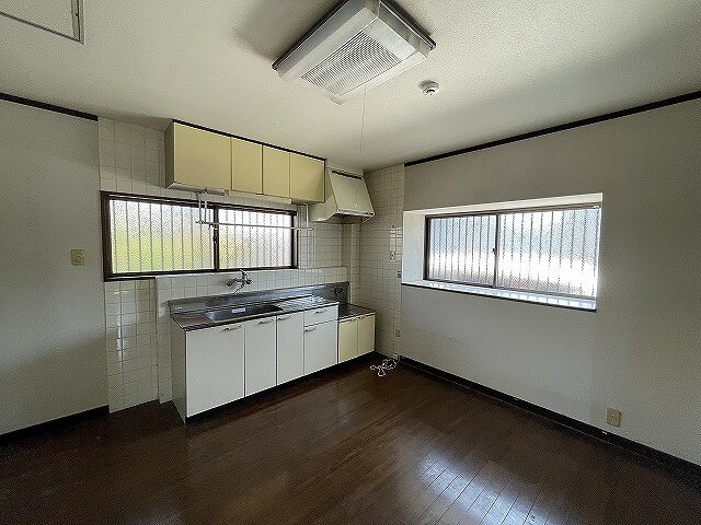 居室・リビング　※現況を優先します。