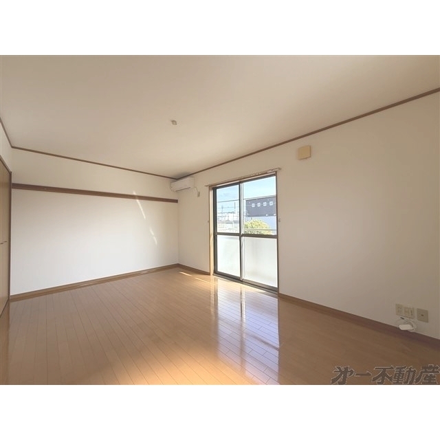 建物外観　洋室
