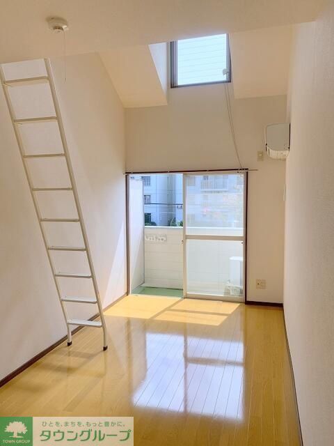 居室・リビング　写真は別号室になります