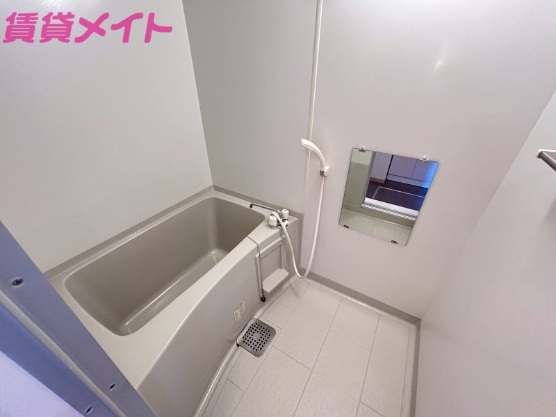 バス・シャワールーム　同型参考写真