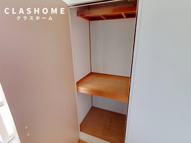 収納　同物件の別部屋になります。