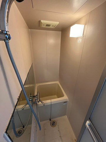バス・シャワールーム　お風呂で日々の疲れを落としましょう