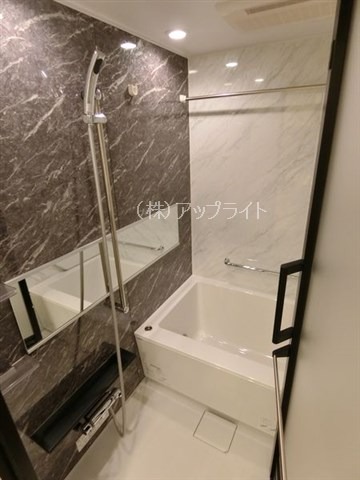 バス・シャワールーム　追炊き＆浴室乾燥機付き