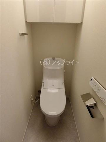 トイレ　温水洗浄便座