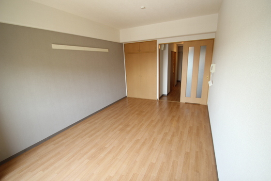 居室・リビング　※別部屋の写真です