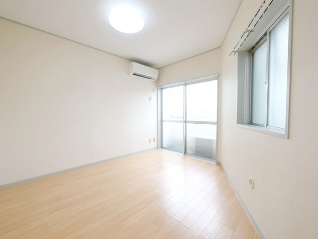 居室・リビング　★お部屋探しはタウンハウジング稲田堤店まで★