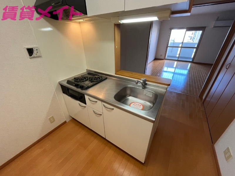 キッチン　同型参考写真
