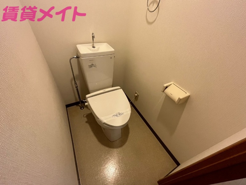 トイレ　同型参考写真