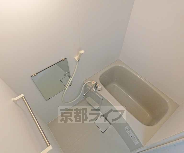 バス・シャワールーム　バスルームです。