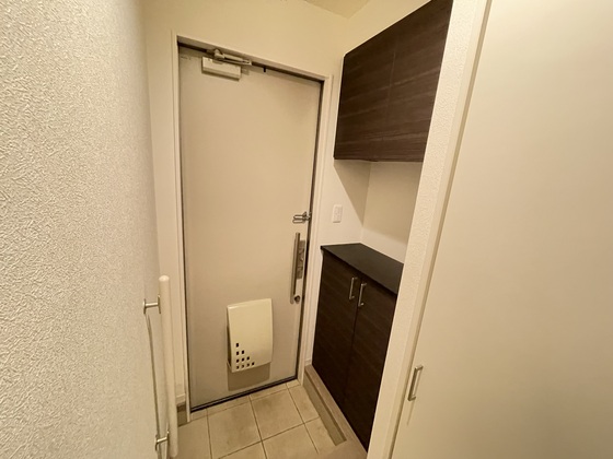 玄関　※別部屋の写真です