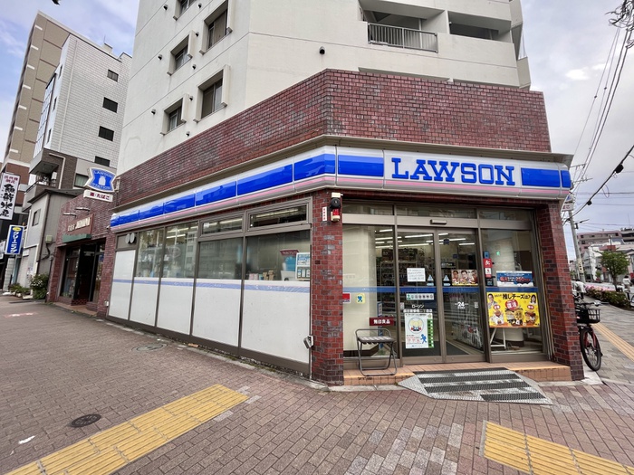 コンビニ　物件（コンビニ）まで250m