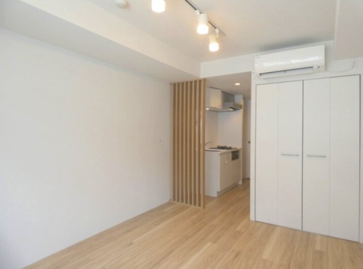 居室・リビング　※別部屋の参考写真です。