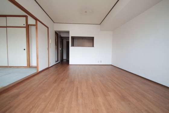 居室・リビング　※別部屋の写真です