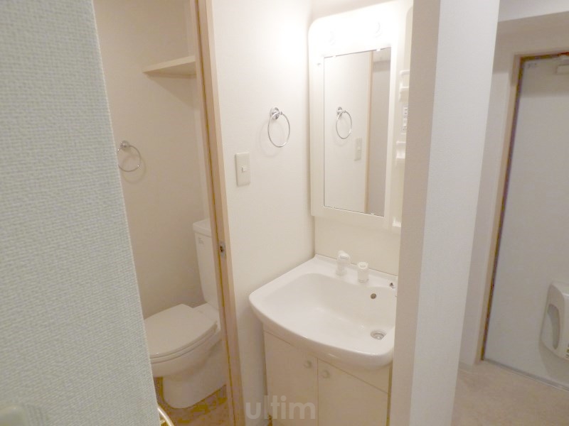 洗面設備　※別のお部屋のお写真です。御参考までに。
