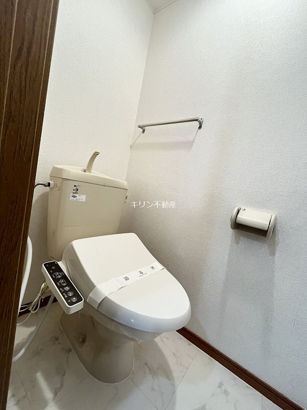 トイレ　同建会社同モデル