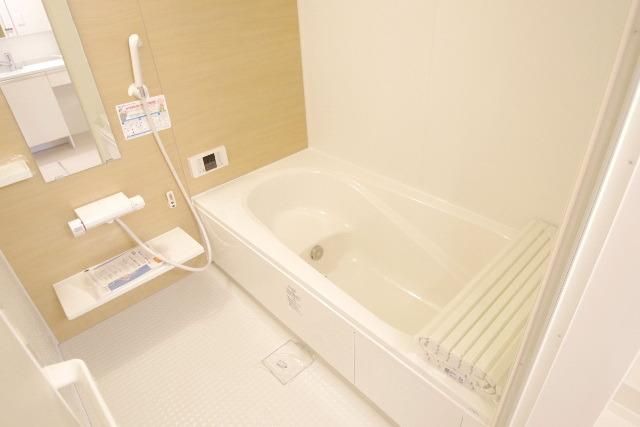 バス・シャワールーム　★広い一坪風呂でゆったりバスタイム★
