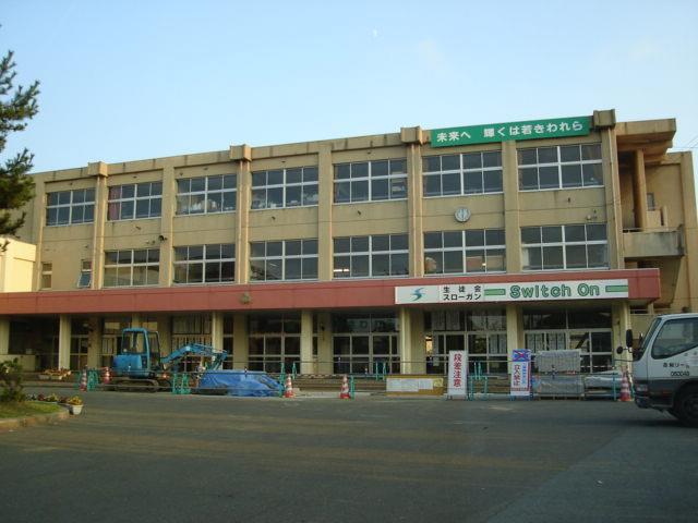 中学校　秋田市立将軍野中学校（中学校）まで1077m