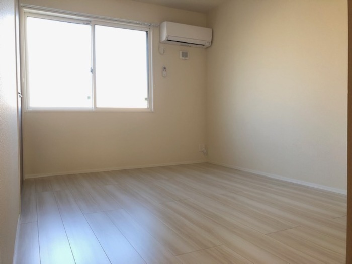 その他部屋・スペース　風通しも良い寝室です☆