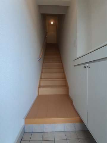 玄関　明るい玄関です